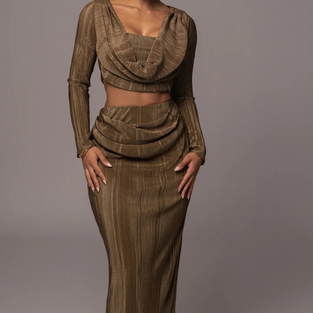 OLIVE HAIDYN SKIRT SET Olive